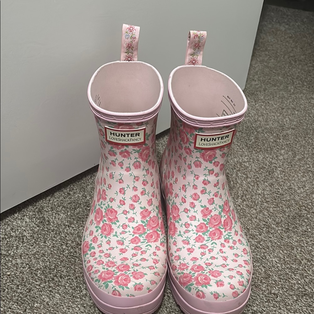 Hunter LoveShackFancy Pink Floral Patterned Rain Boots